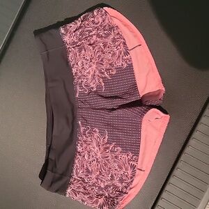 Lululemon Speed short size 8